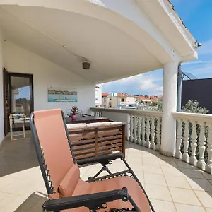 3* Vendégház Apartments And A Room Ina