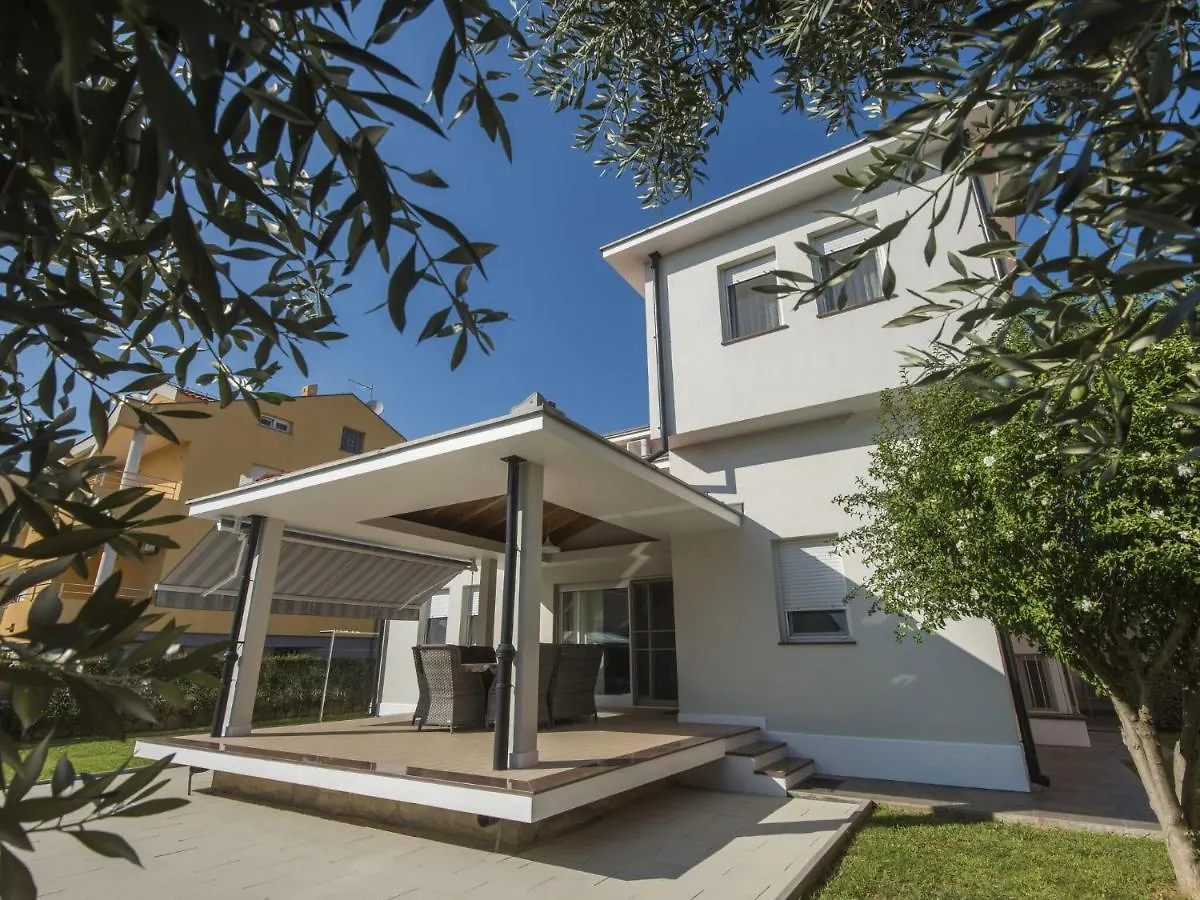 Gorgeous Seaside Villa In Zadar With Swimming Pool 0*,  Croatia